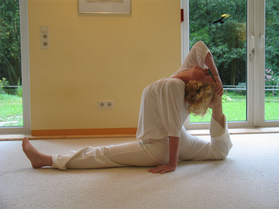asana-von-indrayani.jpg