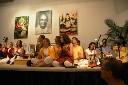 satsang_2009_05_02_21.JPG