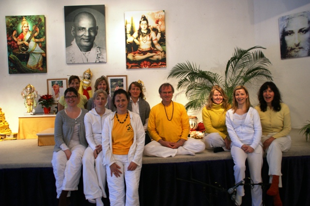yogalehrer-ausbildungsgruppe-muenchen yogalehrer-ausbildungsgruppe-muenchen