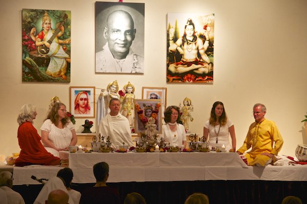 Puja zu Krishna Jayanti