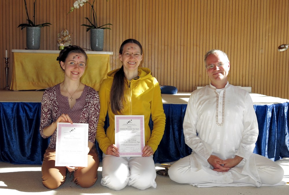 Yoga Vidya Acharya