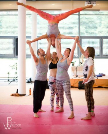 Stern_Acroyoga