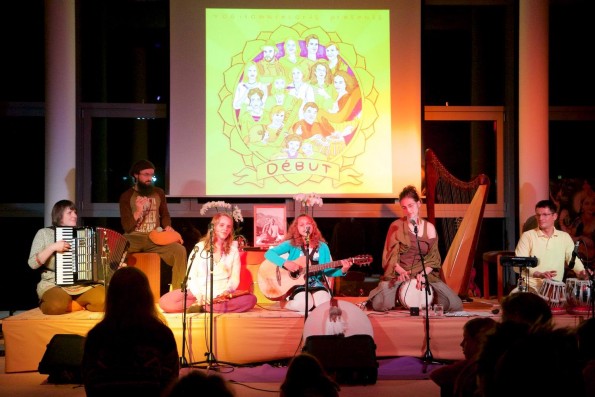 CD Release Konzert mit den Künstlern von Yogi Town Records