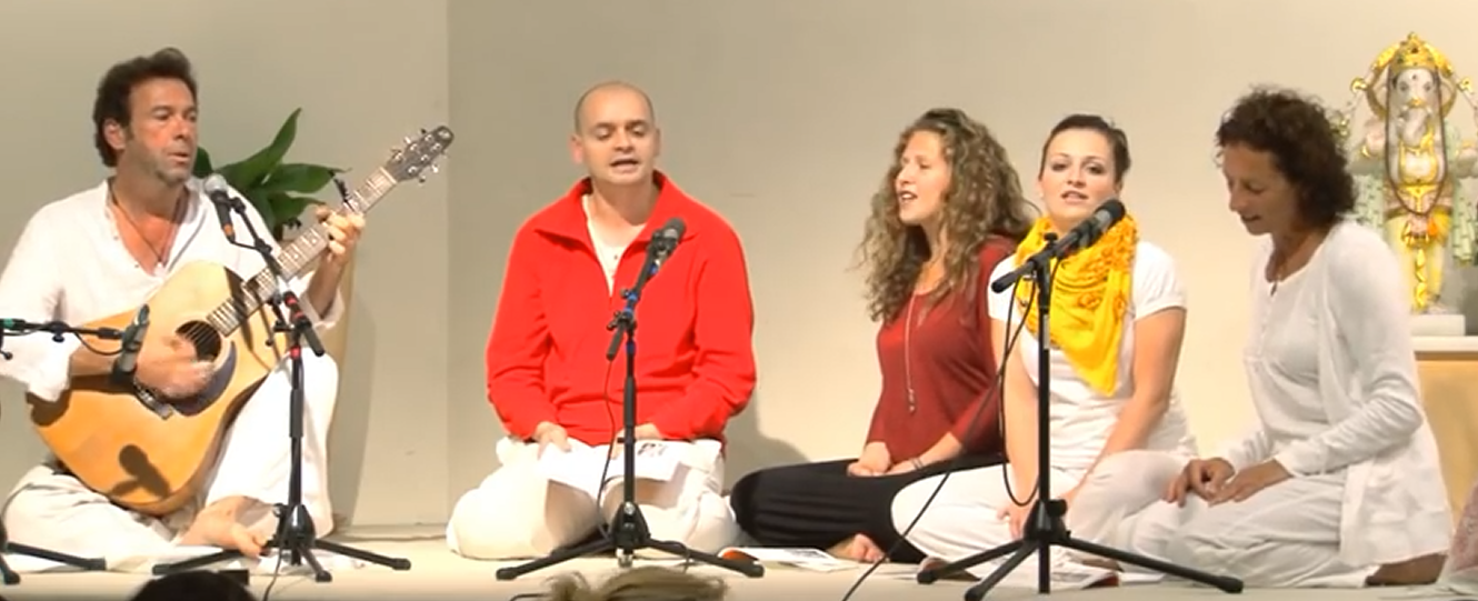 Jaya Shri Krishna Chaitanya mit Narada