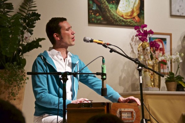 Sundaram singt 3