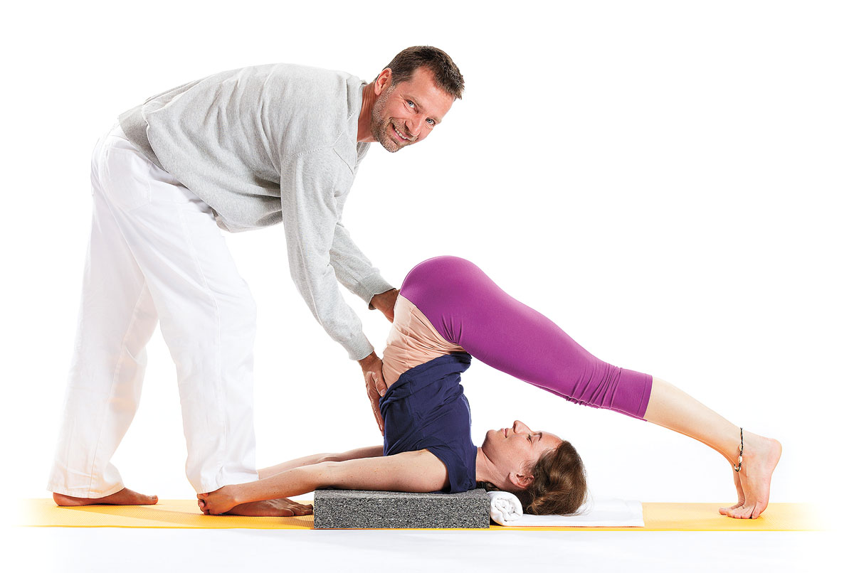 YogaTherapie-Ravi-Narayani-Pflug