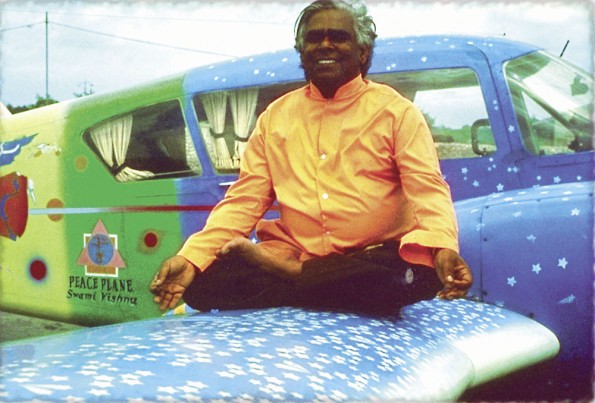 swami-vishnu-flugzeug_detail_korr