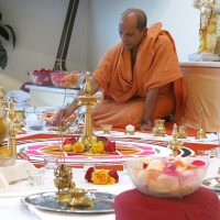 Swami Nivedanandnda in der Vorbereitung