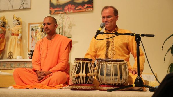 Swami-Yatidharmananda_YV-2016_029