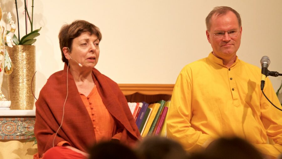Swami Saradananda mit Sukadev in Bad Meinberg