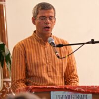 Harilal rezitiert das Sri Rudra Prasnah