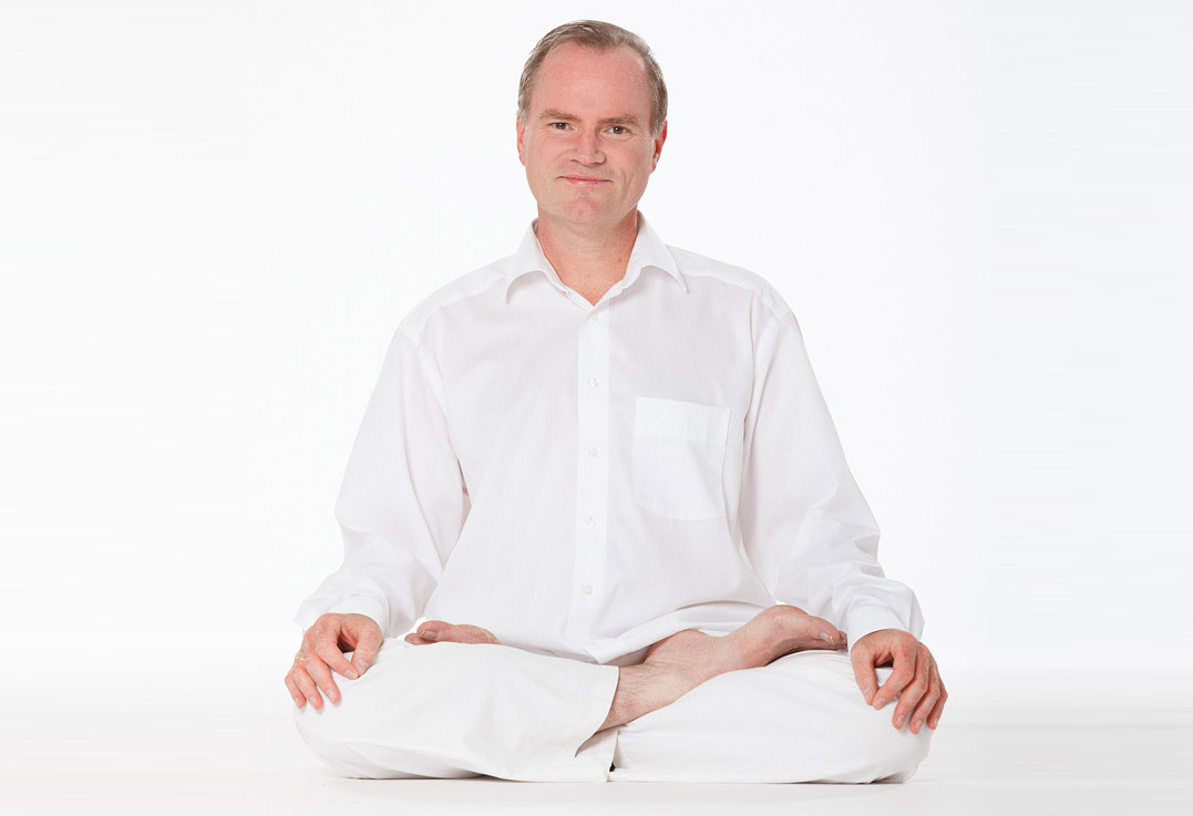 Sukadev leitet viele Seminare bei Yoga Vidya
