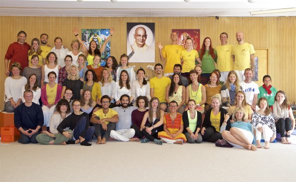 Abschlussfoto der vierwöchigen Yogalehrerausbildung im September 2017