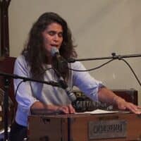 Kavita singt E Malama
