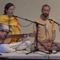 Shamana Om