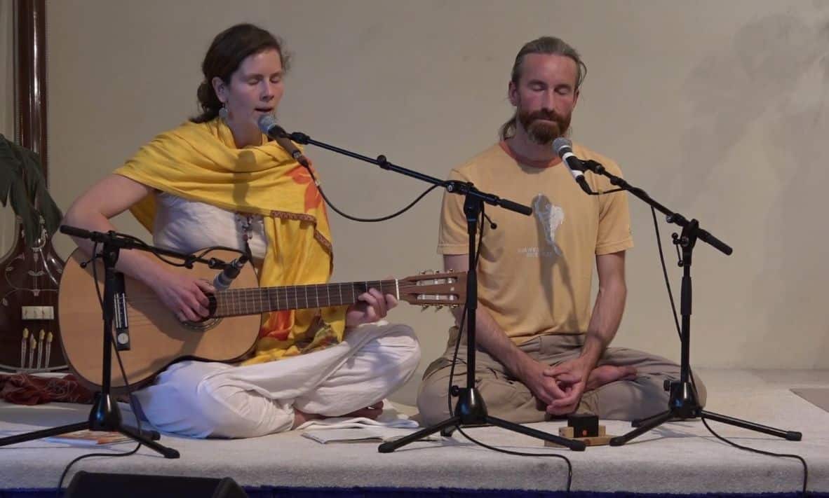 Shamana Om