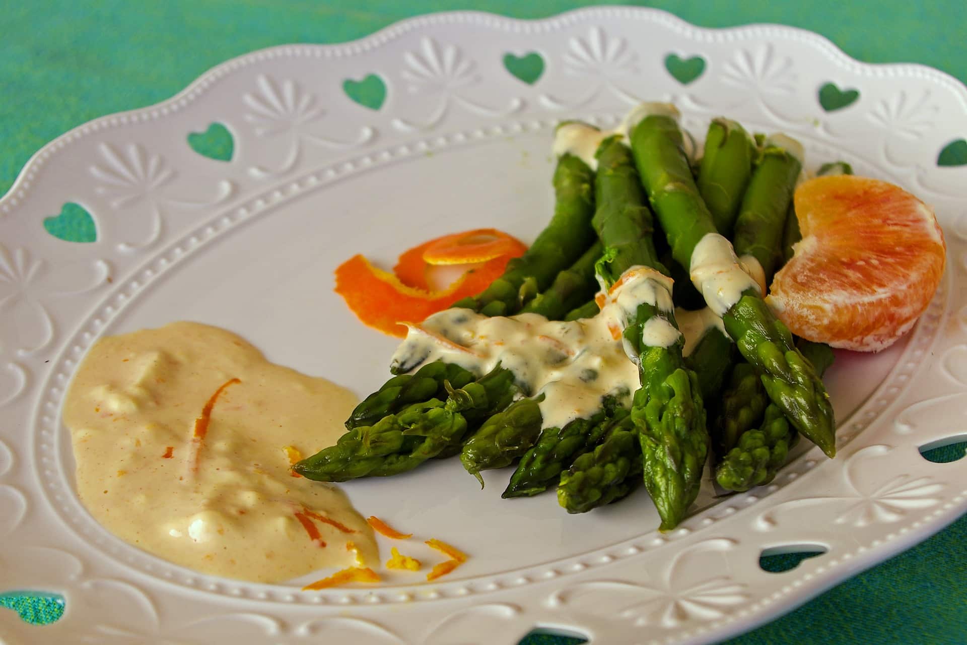 Vegane Sauce Hollandaise zu Spargel