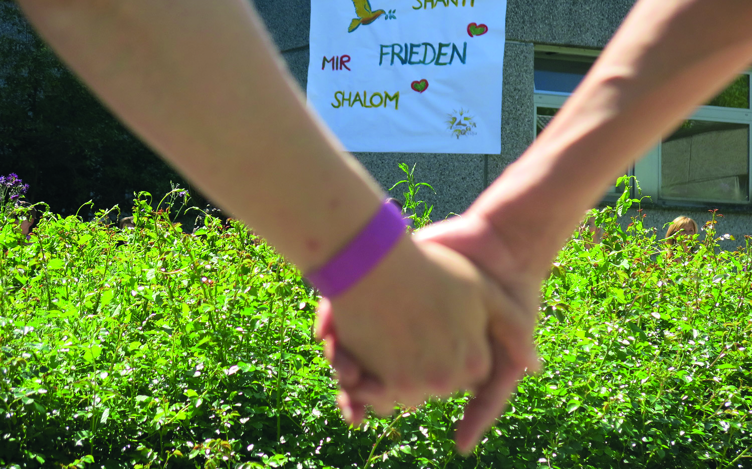 Friedenstänze bei Yoga Vidya Bad Meinberg