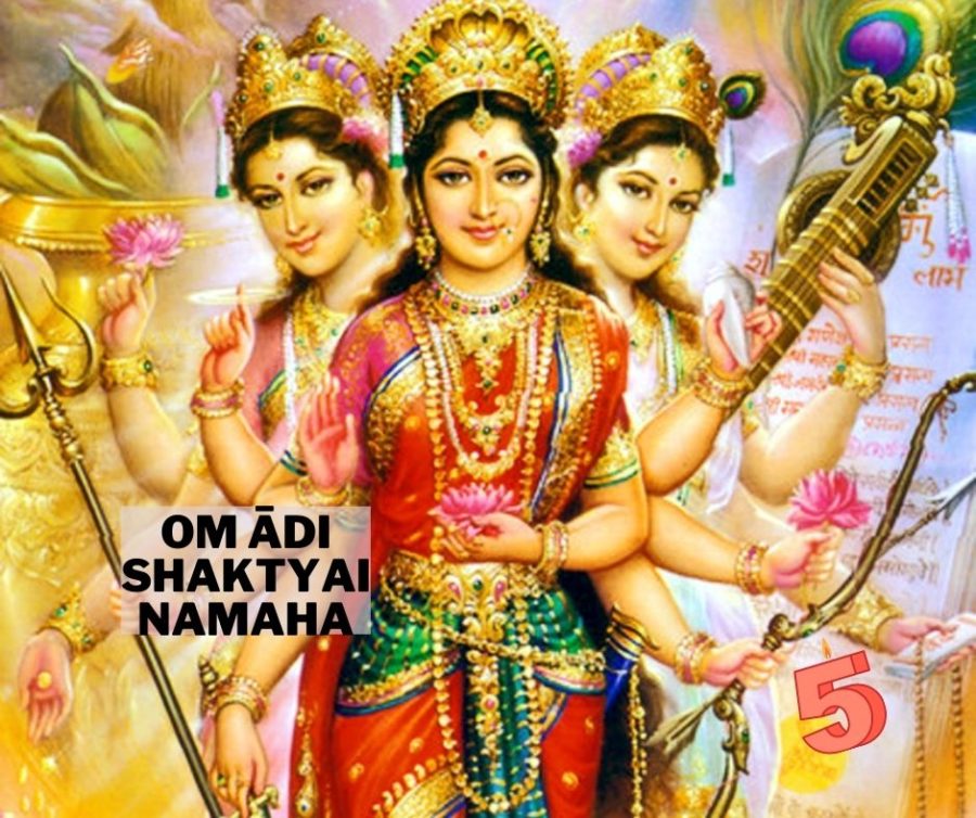 Om Adi Shaktyai Namaha kann zur verehrung der Göttlichen Mutter an Navaratri rezitiert werden