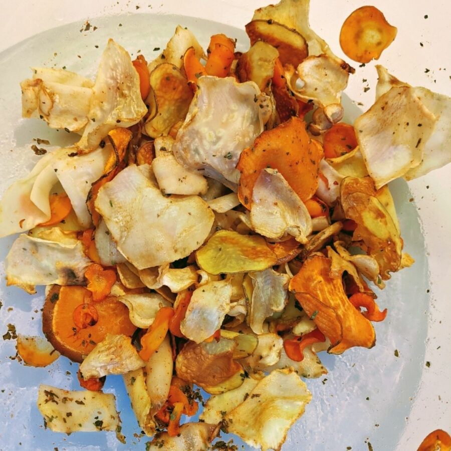 Gemüsechips können ganz einfach selber hergestellt werden