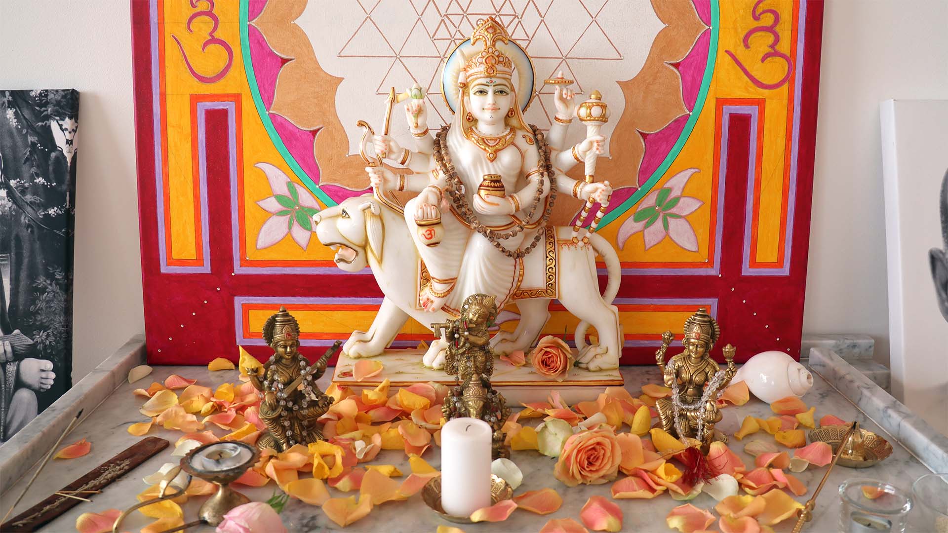 Yoga Altar von Durga