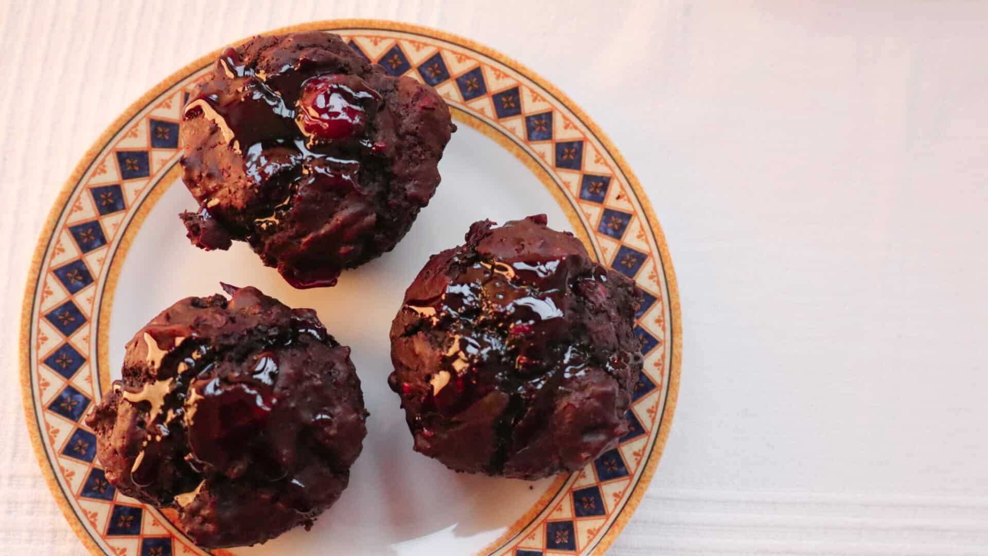 Vegane Schoko-Kirsch-Muffins