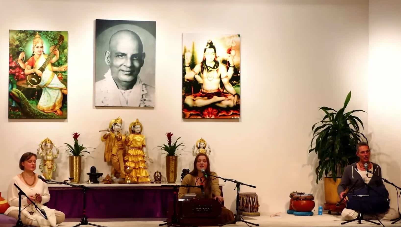 Radha Prema, Janavallabha Das und Steff