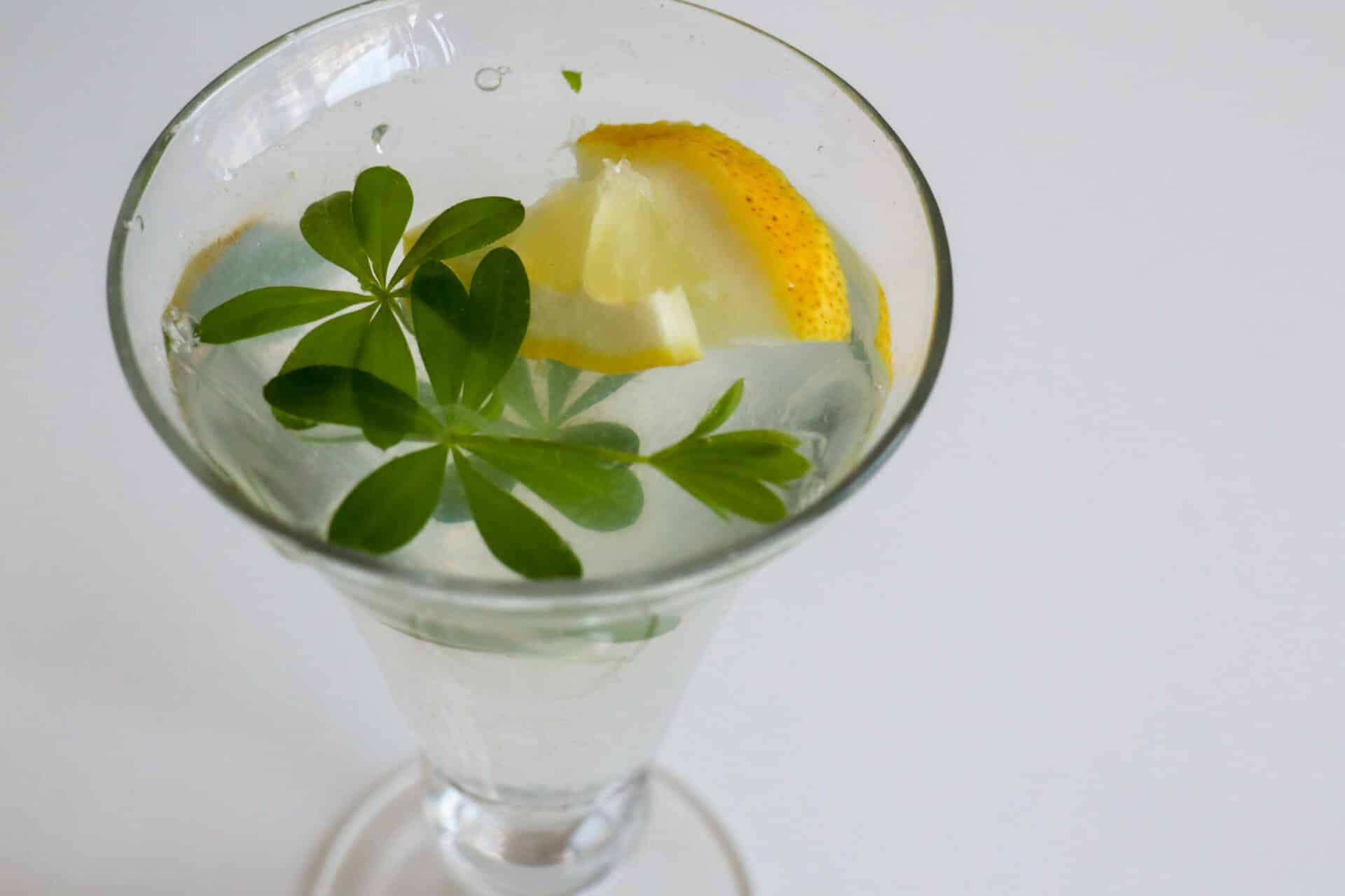 Alkoholfreie Maibowle