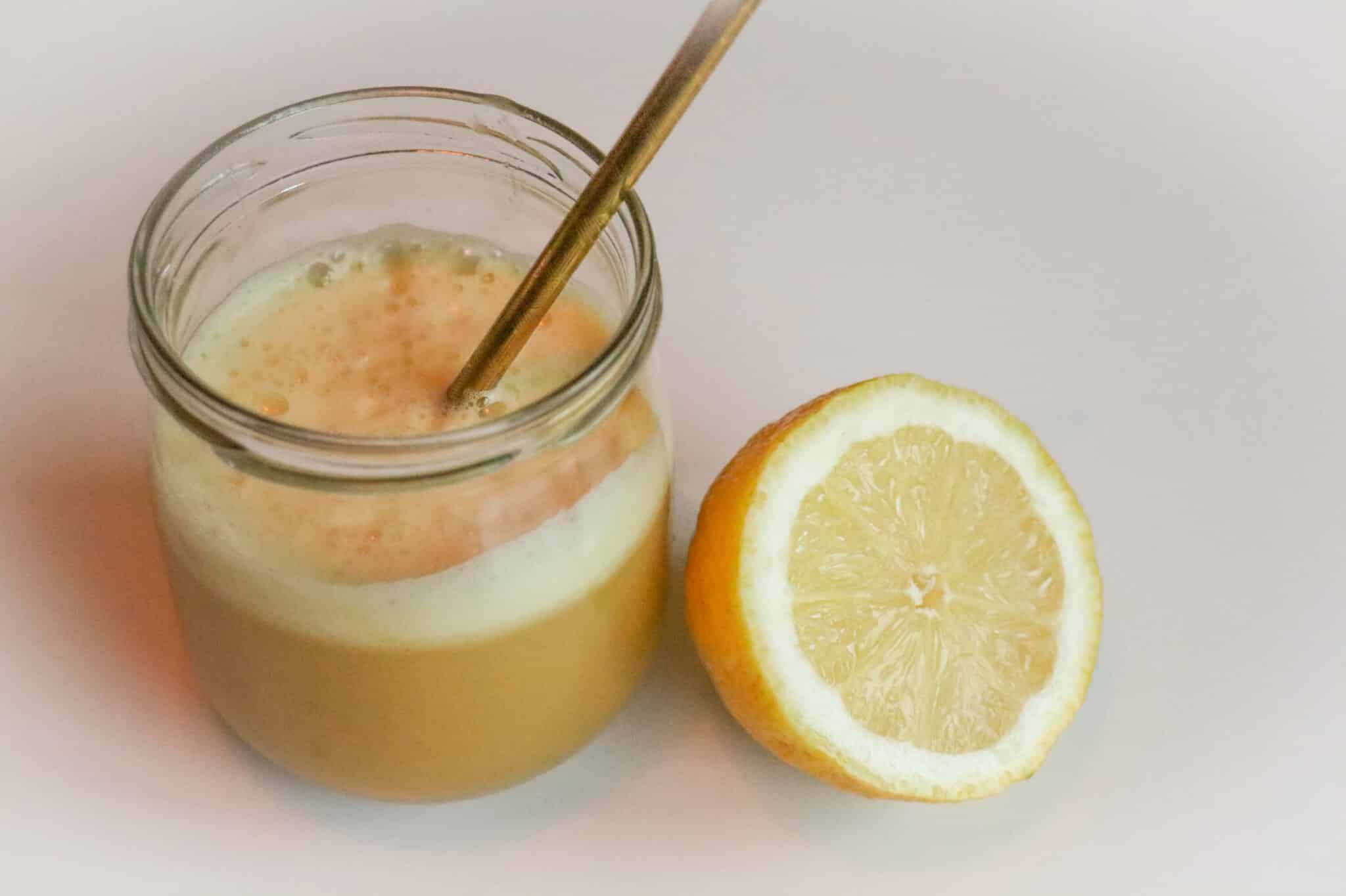 Verdauungshelfer-Saft mit Apfel, Zitrone und Fenchel