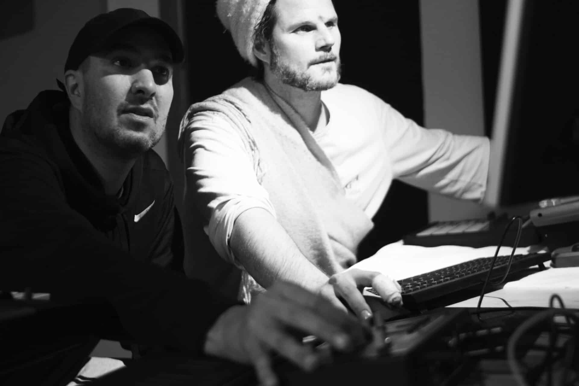 Shankara und Peywand sind das Duo hinter The Dancing Shiva