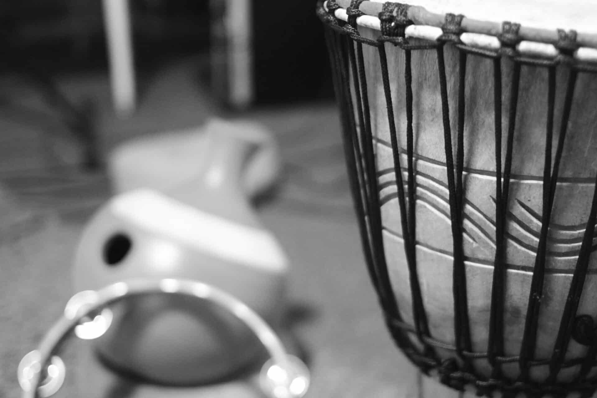 The Dancing Shiva kombiniert klassische Kirtan Instrumente mit Elektrobeat