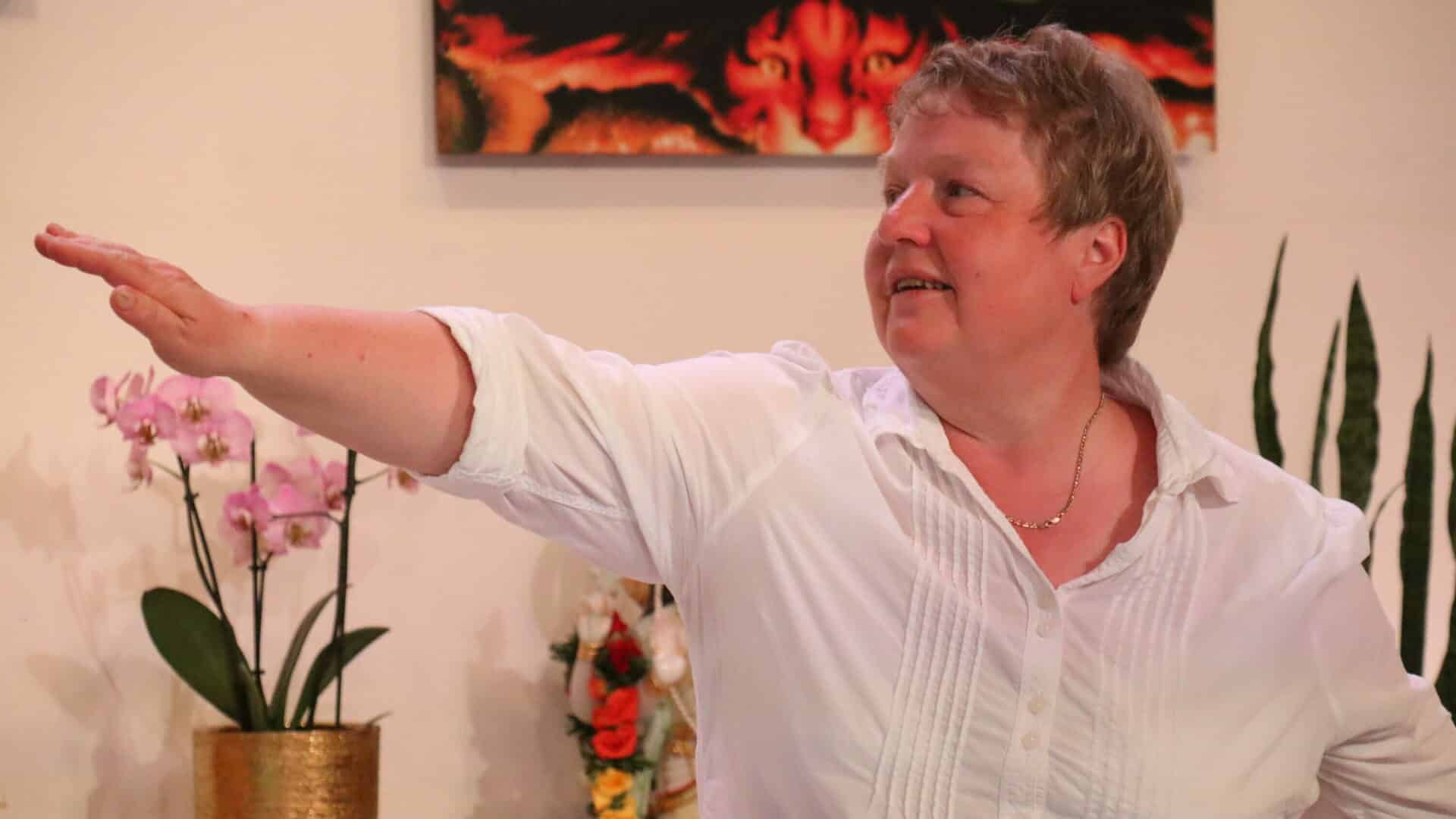 Jubiläumswoche zum 30. Geburtstag von Yoga Vidya - Selbstreflexions Yogastunde mit Shivakami