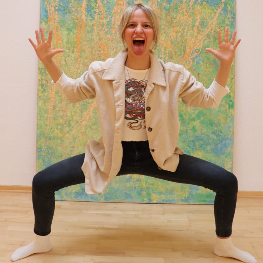Kalyasana mit ausgestreckter Zunge
