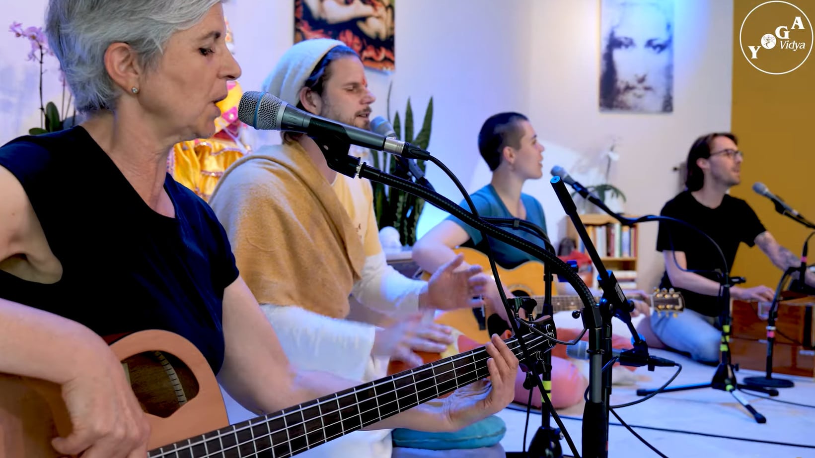 Yoga Vidya Kirtan Family