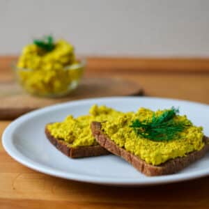 veganer Eiersalat mit Dill