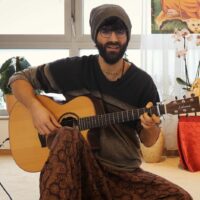 Maha Mantra mit Mantra Circle (Savatma Das Cover) – Kirtan Cover