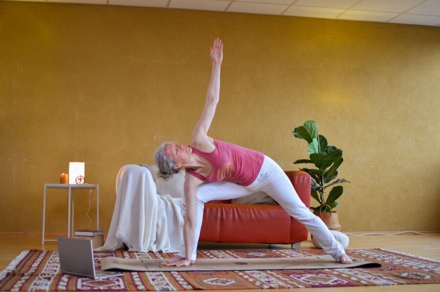 Online Yoga zu Hause