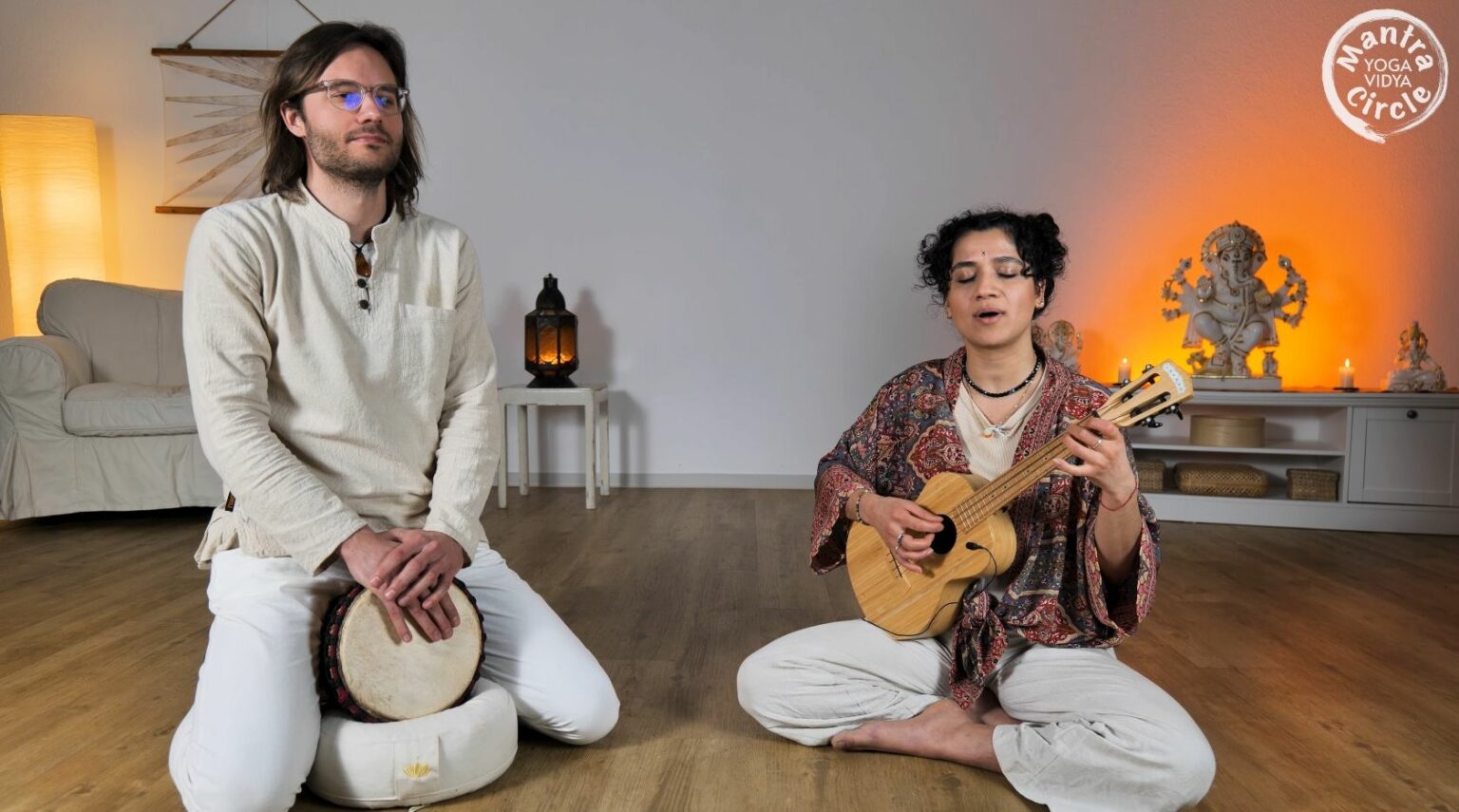 Om Ganga Maiya mit dem Mantra Circle
