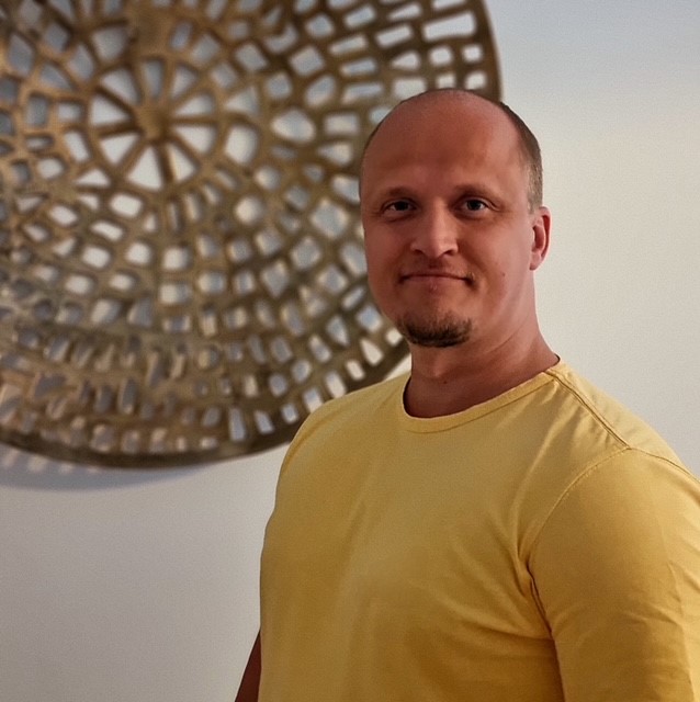 Yogalehrer Sebastian Gajendra von Yoga Vidya Arnsberg