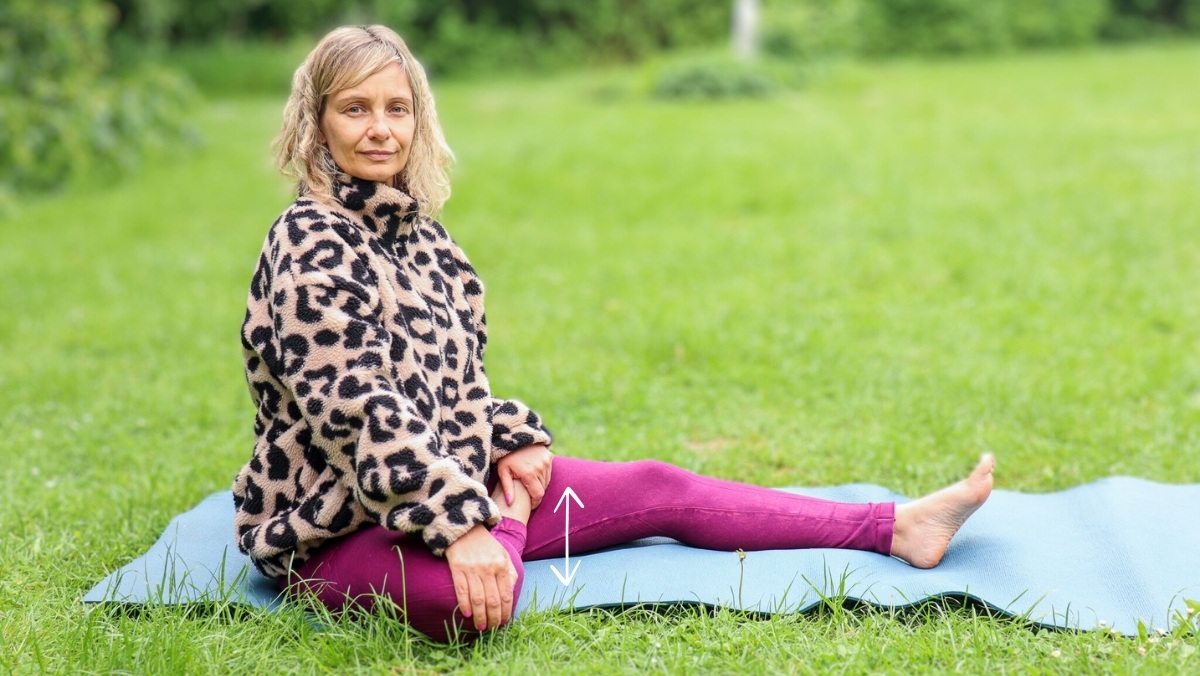 Pawanmuktasanas-Ardha-Titali-Asana