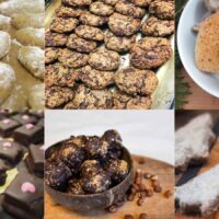 Verschiedene vegane Weihnachtsplätzchen auf einem Tisch arrangiert – Teil der Plätzchen-Rezeptsammlung von Yoga Vidya