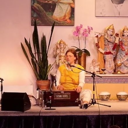 Aditi singt Door of my Heart