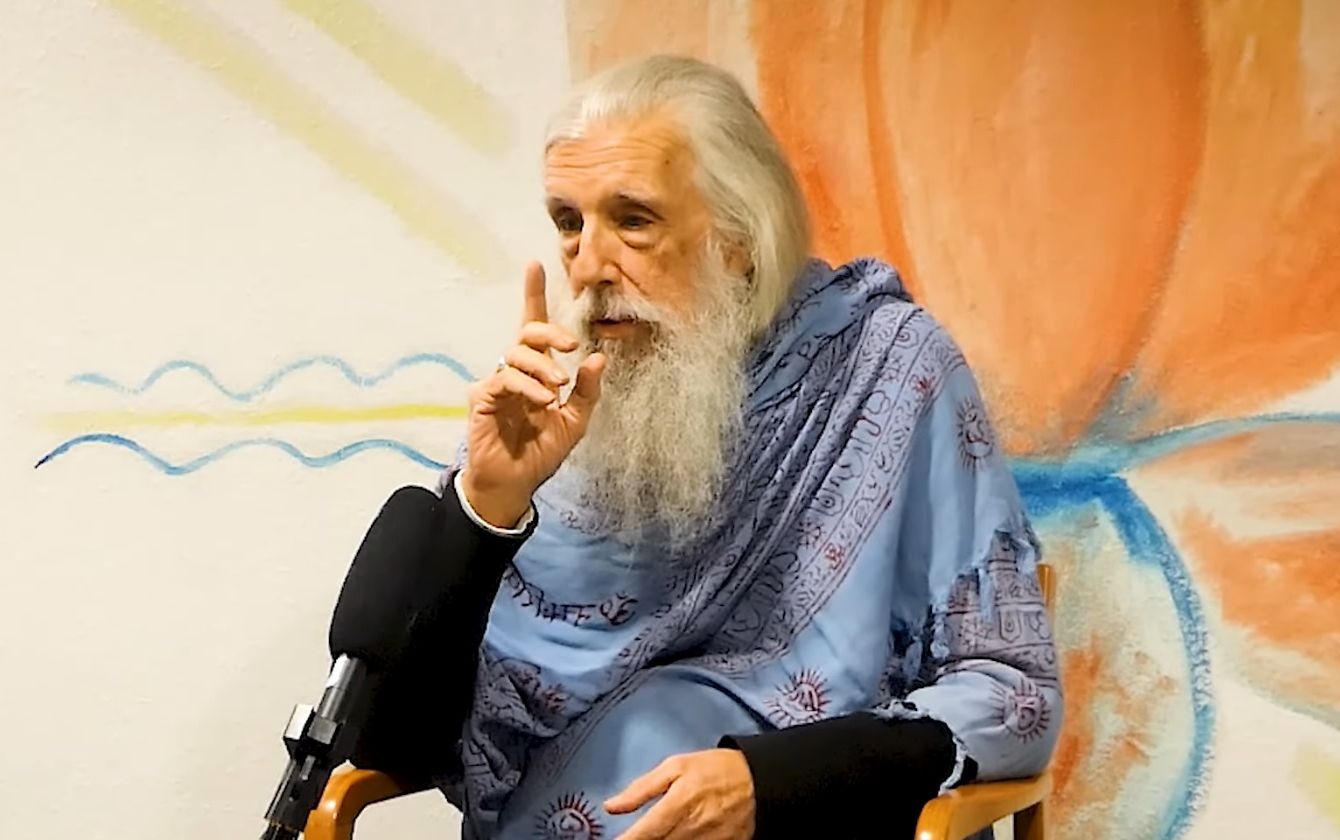 Ira Schepetin teaching Vedanta Intensive
