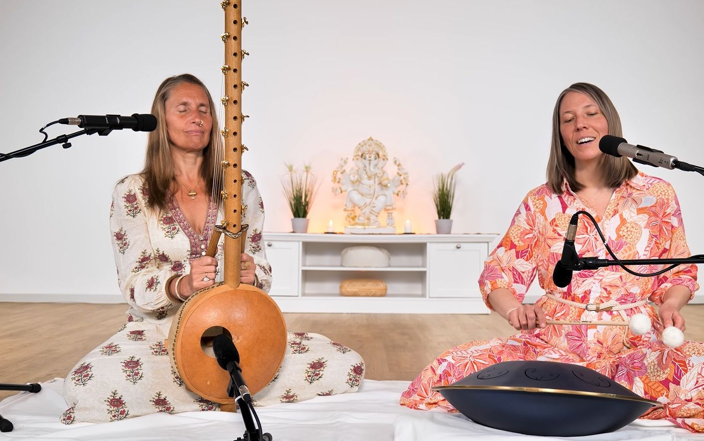 Om Tryambakam Mantra - Gauri und Krishangi Lila