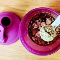 DiY-Proteinshake: Pulver in Shaker