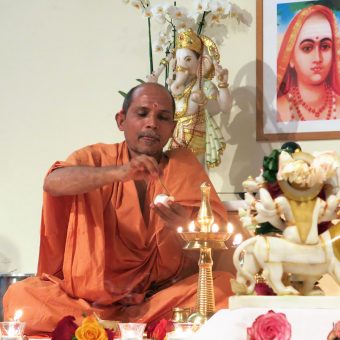 Swami Nivedanandnda