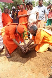 Rituelle Bepflanzung für das Girls Gurukulam
