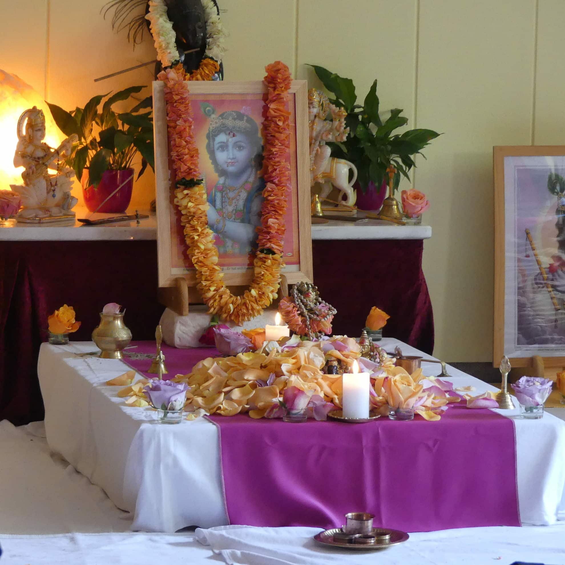 Altar für Krishna Jayanti 2022